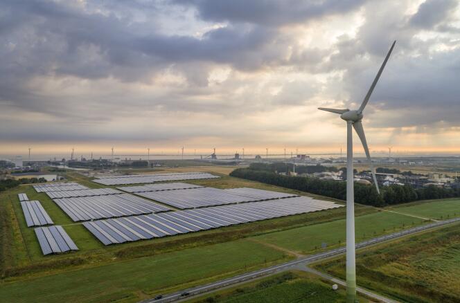 Des fermes solaires, a Andijk, aux Pays-Bas.