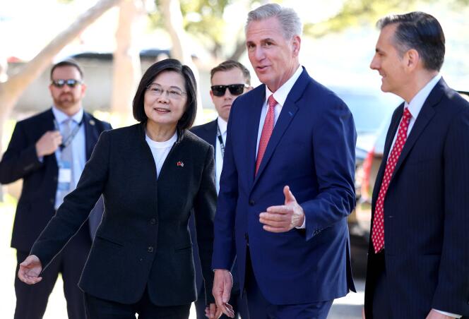 Speaker of the House Kevin McCarthy (R-CA) (C-R) greets Taiwanese President Tsai Ing-wen (C-L) on arrival at the Ronald Reagan Presidential Library for a bipartisan meeting on April 5, 2023 in Simi Valley, California.