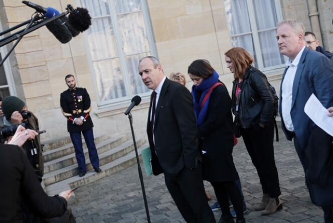 Le secrétaire général de la CFDT, Laurent Berger, à la sortie de l’entretien de l’intersyndicale avec Elisabeth Borne, dans la cour de l’hôtel de Matignon, le 5 avril 2023.