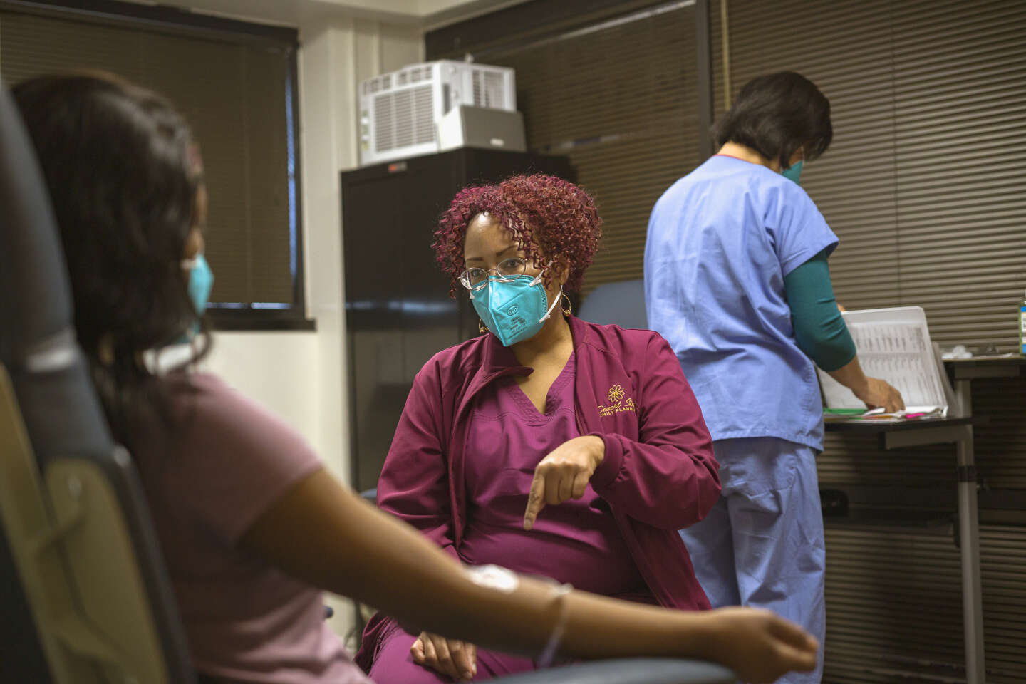 En Arizona, la pequeña clínica de abortos no quiere cerrar