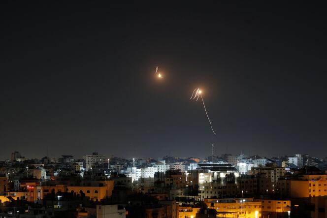 Intercepción por parte del ejército israelí de cohetes disparados desde la Franja de Gaza, 7 de abril de 2023.