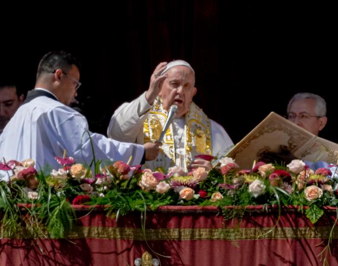 Pope Francis sends Easter prayers to Ukraine and calls for 'trust