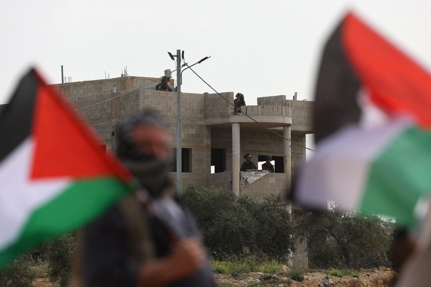 Palestino asesinado y otro herido en redada recompensada