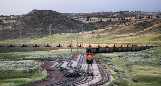 Un tren cargado de carbón, en Gillette, Wyoming (Estados Unidos), 4 de julio de 2020.