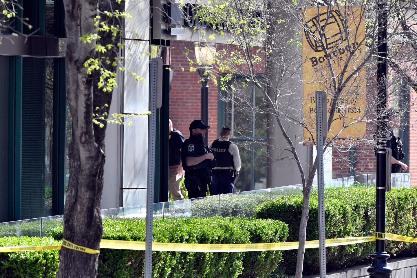 Bank shooting in Louisville, Kentucky leaves five people dead