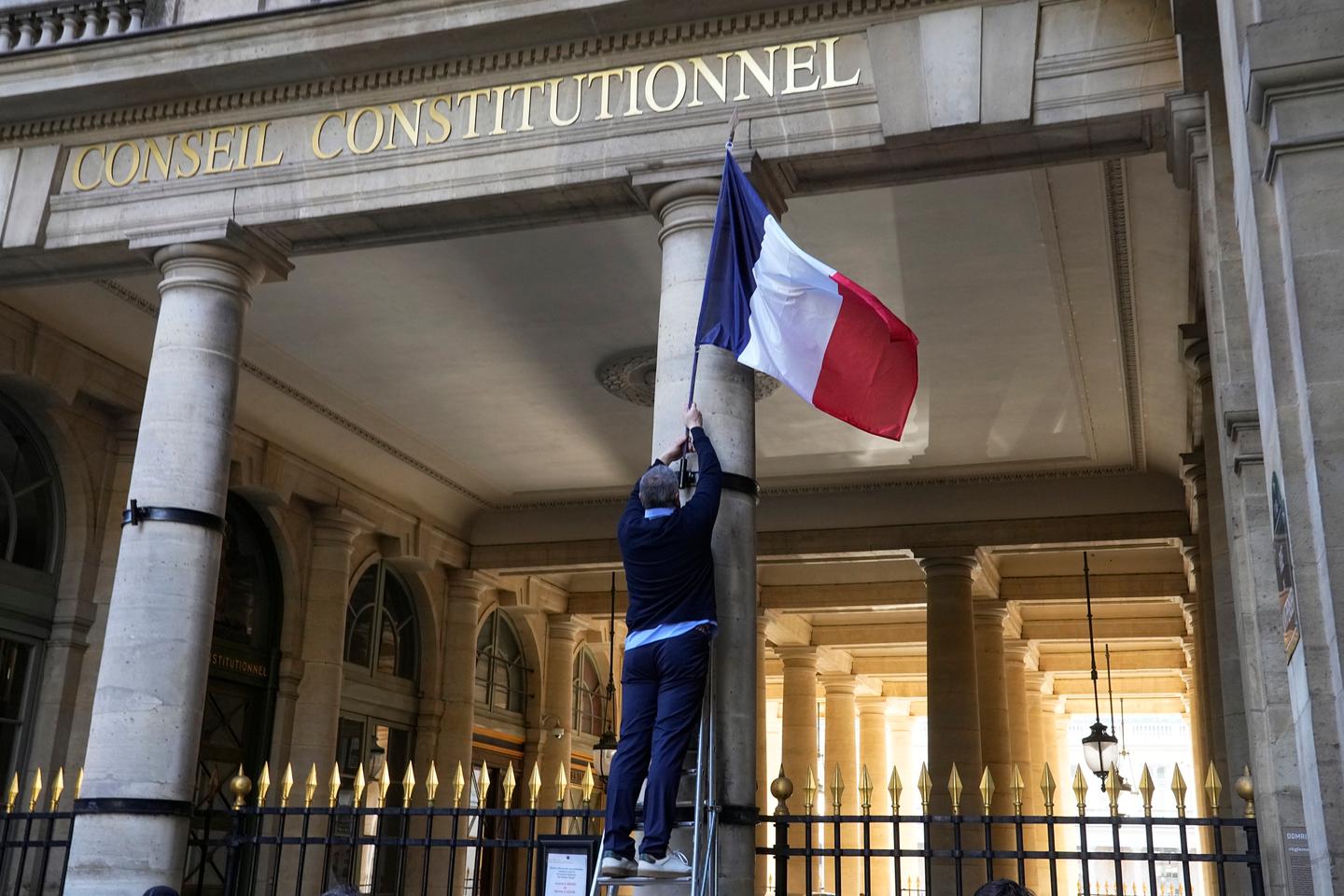 “La lección del Consejo Constitucional de derecho parlamentario aplicado a la reforma de las pensiones debería servir de modelo”