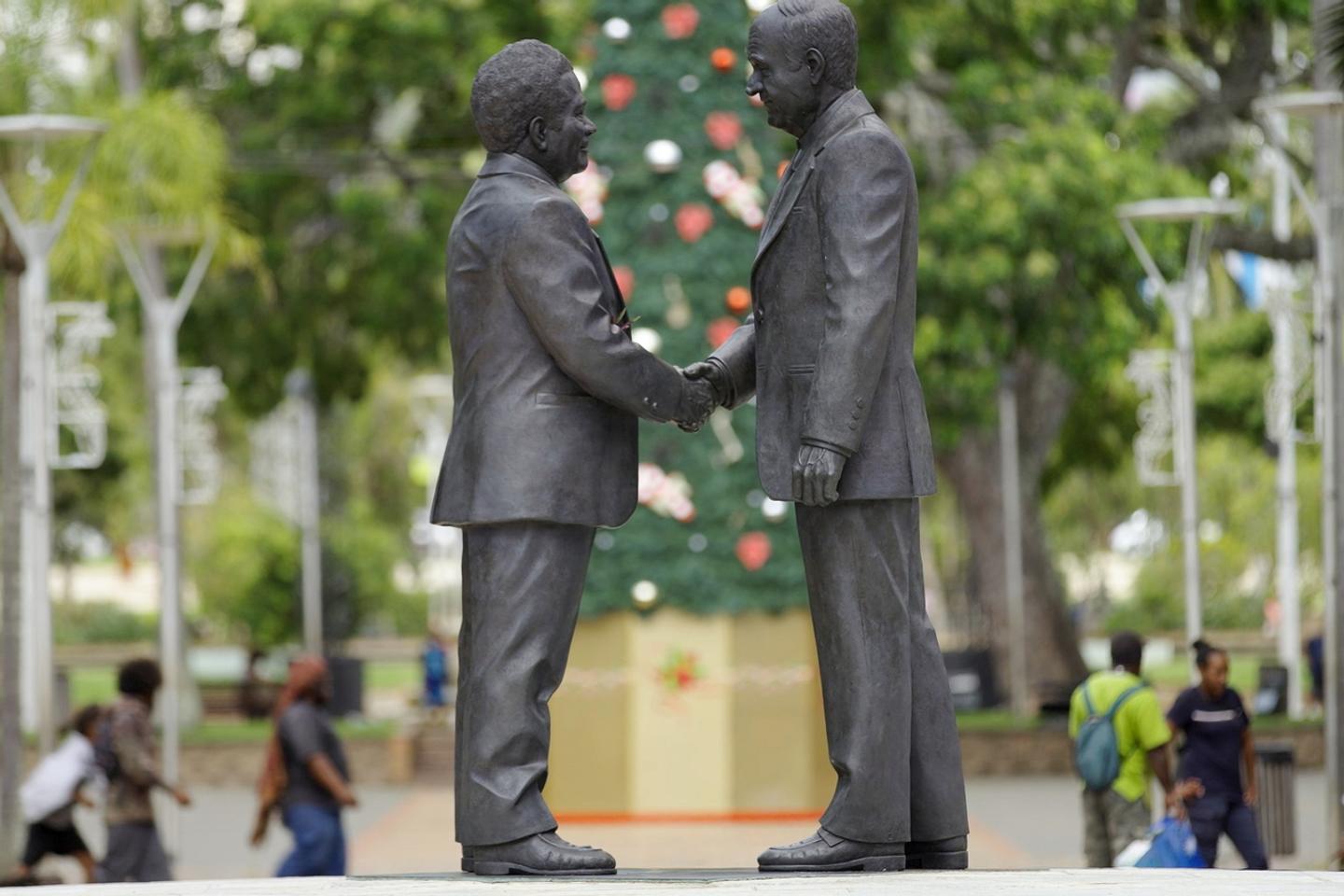 derramamiento de sangre innecesario al comienzo de un diálogo derramamiento de sangre innecesario al comienzo de un diálogo