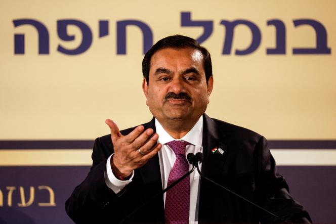 El multimillonario indio Gautam Adani, en el puerto de Haifa (Israel), 31 de enero de 2023. 