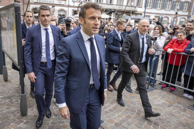 Emmanuel Macron se reúne con los opositores a la reforma de las pensiones en Sélestat (Bas-Rhin), 19 de abril de 2023.