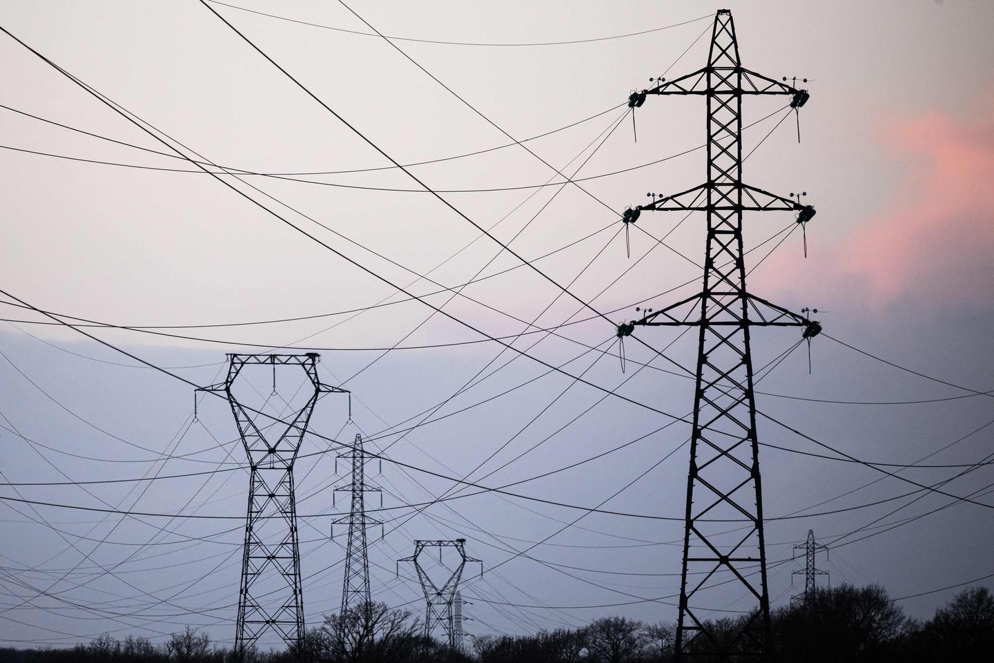“Francia debe garantizar su servicio público de electricidad”