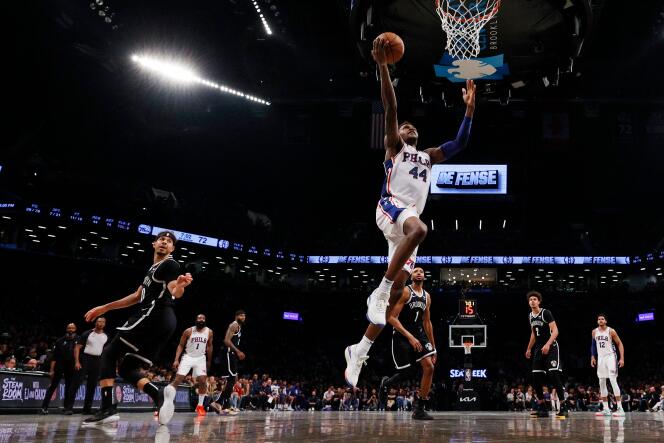 Paul Reed of the Philadelphia Sixers scores against the Brooklyn Nets at Barclays Center in New York on April 22, 2023.
