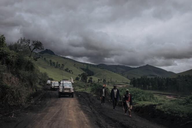 A humanitarian convoy in the hills of Masisi, North Kivu province, in March 2022.