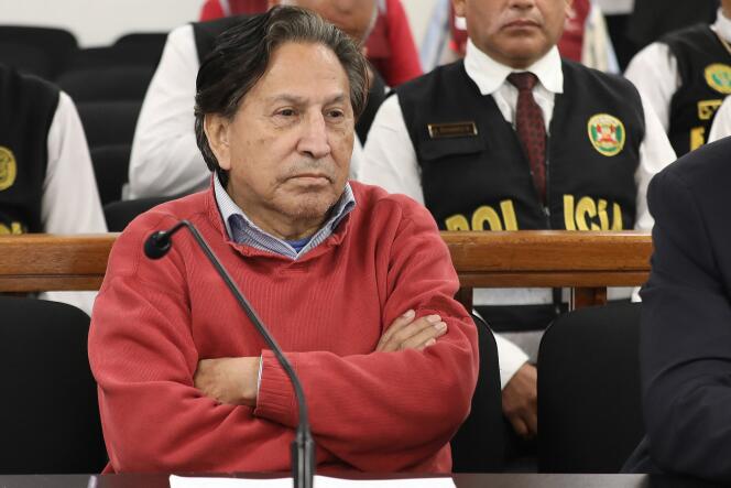 El expresidente peruano Alejandro Toledo, antes de su traslado a un penal de Lima, 23 de abril de 2023. 