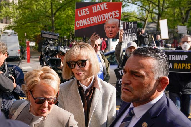 L’ancienne chroniqueuse de presse, E. Jean Carroll, lors de son arrivée au tribunal fédéral de Manhattan, à New York, le 25 avril 2023.  