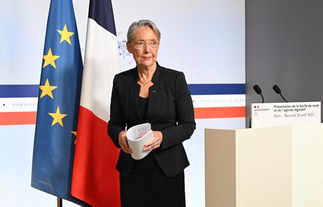 La primera ministra francesa, Elisabeth Borne, durante una conferencia de prensa después de la reunión del gabinete en el Palacio del Elíseo en París el 26 de abril de 2023. 