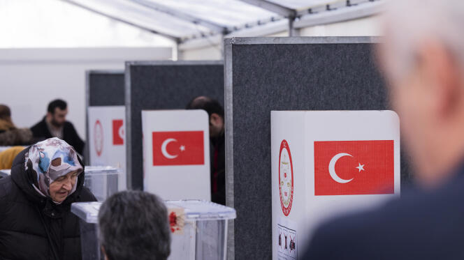 Polling station at the Turkish Consulate General in Hürth, near Cologne, Germany, on April 27, 2023. Turks abroad were able to vote in the presidential and parliamentary elections until May 9.