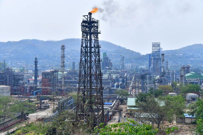 La raffinerie de Guwahati (Inde), appartenant au groupe Indian Oil Corporation, qui a signé le 29 mars un accord avec Rosneft pour accroître ses achats de pétrole russe.