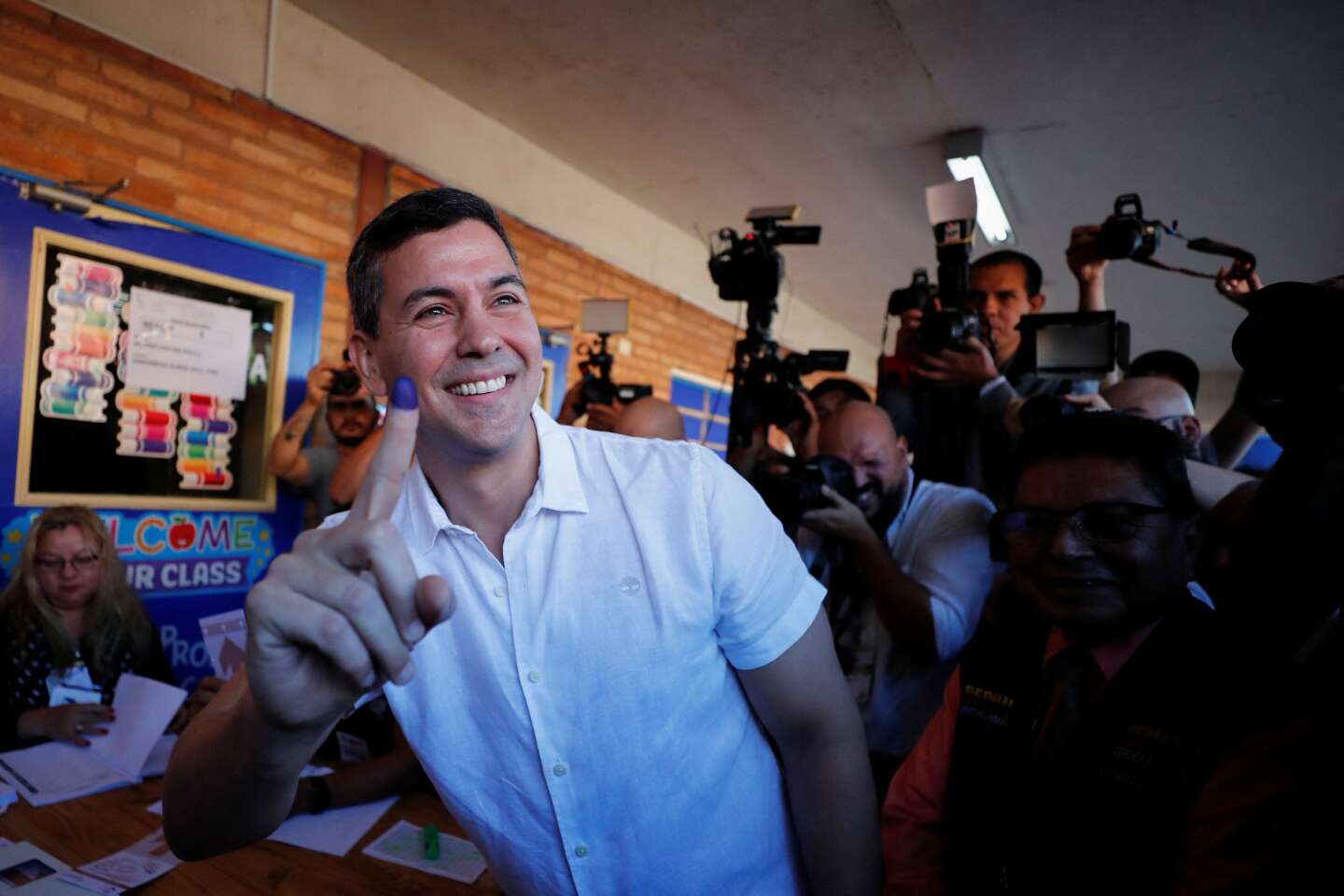 W Paragwaju na prezydenta wybrano Santiago Peñę, a konserwatyści nadal rządzą