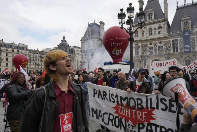 Manifestación contra la reforma de pensiones frente al Hôtel de Ville en París, jueves 20 de abril de 2023.