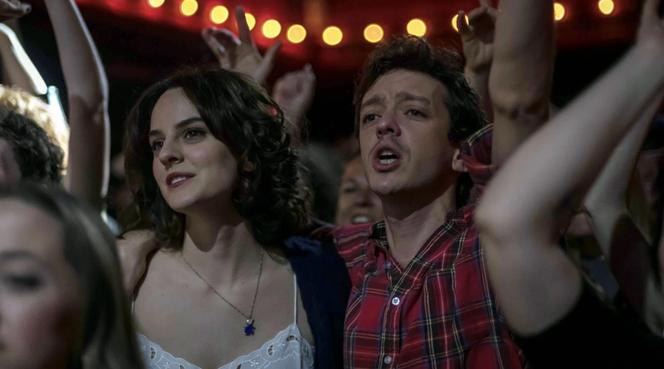 Céline (Noémie Merlant) et Ramon (Nahuel Pérez Biscayart) dans « Un an, une nuit », d’Isaki Lacuesta. 
