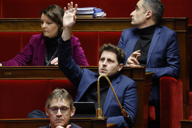 El diputado (Europa Ecologie-Les Verts) de París Julien Bayou, en la Asamblea Nacional, 13 de febrero de 2023.
