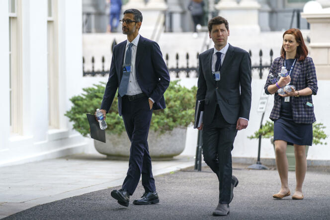 Le PDG d’Alphabet, Sundar Pichai, et le PDG d’OpenAI, Sam Altman, arrivent à la Maison Blanche pour une réunion avec la vice-présidente Kamala Harris sur l’intelligence artificielle, le jeudi 4 mai 2023, à Washington.