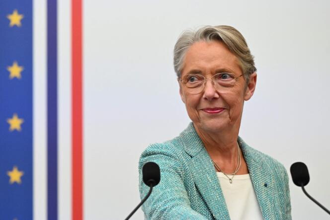 La primera ministra Elisabeth Borne durante una reunión ministerial franco-belga en el Hôtel de Matignon el 5 de mayo de 2023.
