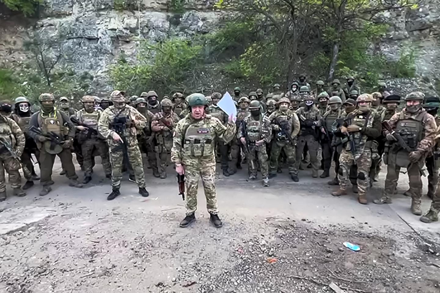 War in Ukraine: Wagner group asks to hand Bakhmut positions to Chechen