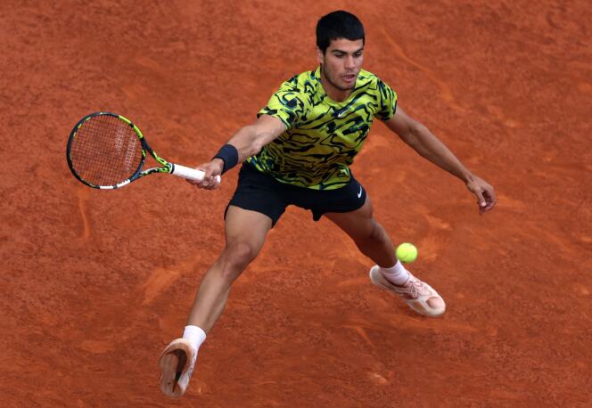 Carlos Alcaraz during the final of the Masters 1000 in Madrid against Jan-Lennard Struff of Germany on May 7, 2023.