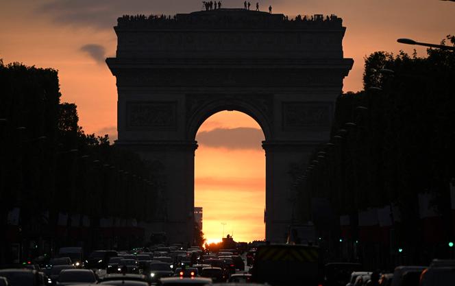 Frente al Arco del Triunfo, en París, el 7 de mayo de 2023.
