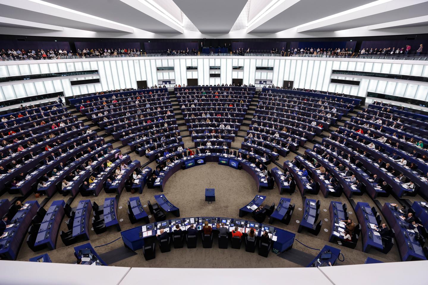 Fragile majority takes office in increasingly right-wing European Parliament