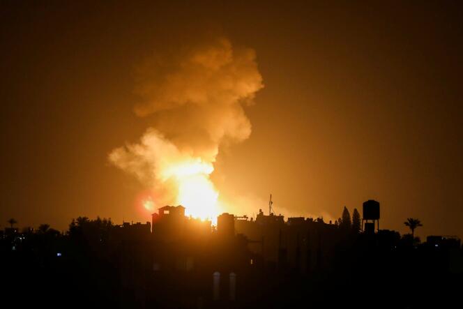 Une explosion provoquée par une frappe israélienne sur la Bande de Gaza, le 9 mai 2023.