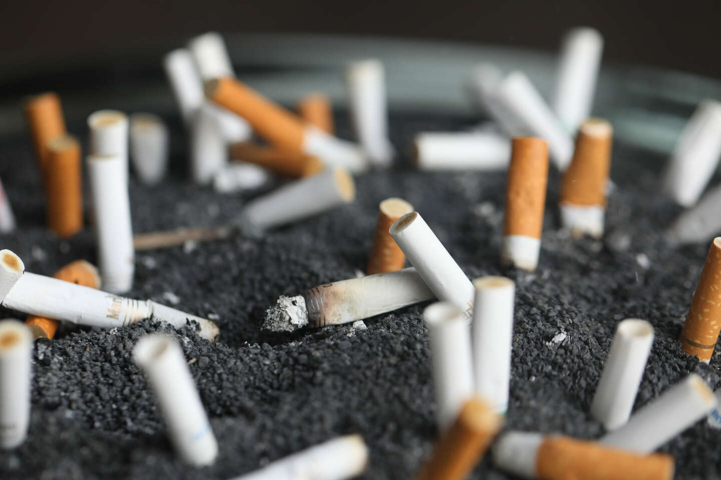 With one in four adults who smoke daily, smoking remains stable in France