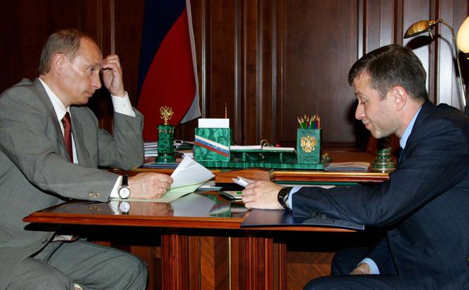 Vladimir Poutine et Roman Abramovitch au Kremlin, à Moscou, le 27 mai 2005.