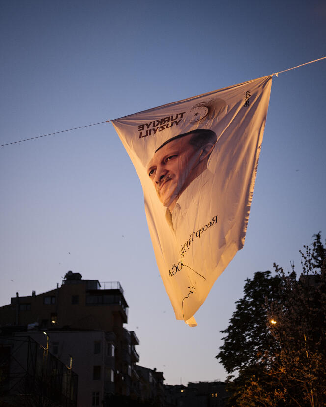 A banner depicting outgoing Turkish President Recep Tayyip Erdogan in Istanbul on April 23, 2023.