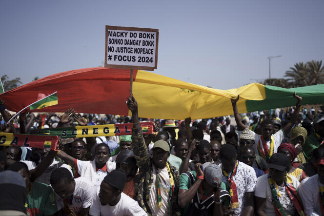 Lors d’une manifestation contre la candidature du président sénégalais Macky Sall à un nouveau mandat, à Dakar, le 12 mai 2023.