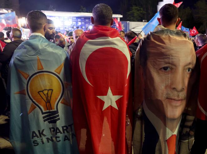 Supporters of incumbent President Recep Tayyip Erdogan in Ankara on May 15, 2023.