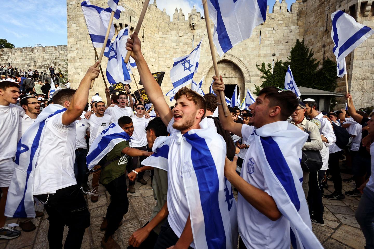 In Jerusalem, in a context of high tensions, tens of thousands of Jews