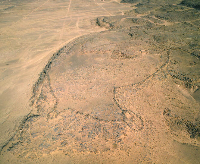 Aerial view of Jebel az-Zilliyat, in Saudi Arabia, where you can make out the stone walls constituting a trap intended to trap herds of game, in March 2010.
