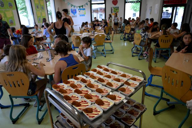 La cantine d’une école primaire à Saint-Rémy-de-Provence (Bouches-du-Rhône), le 23 juin 2022.