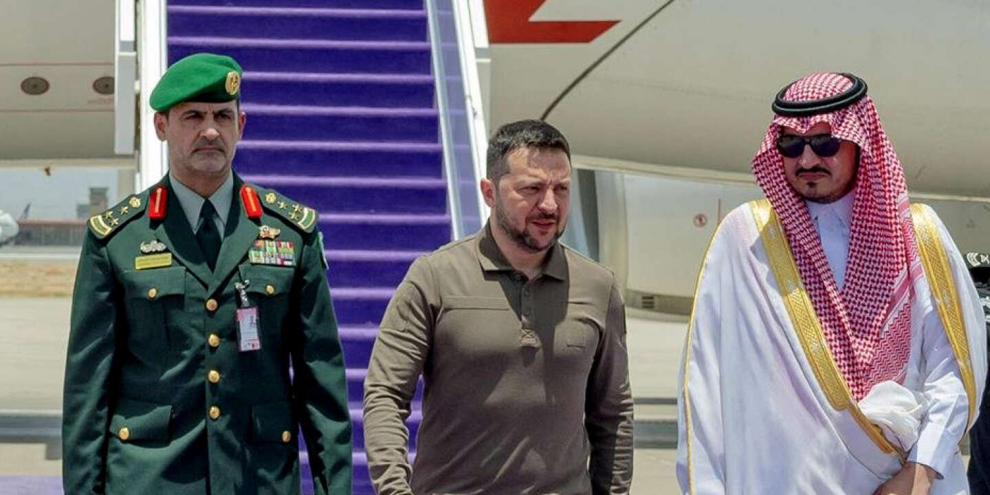 Photo of In Saudi Arabia, Volodymyr Zelensky said “some” Arab countries are “turning a blind eye” to Russian aggression.