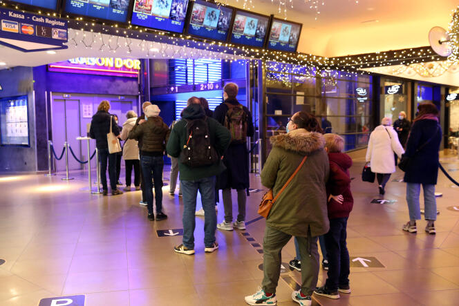 At the UGC cinema in the Galerie de la Toison d'Or, in Brussels, on December 30, 2021.