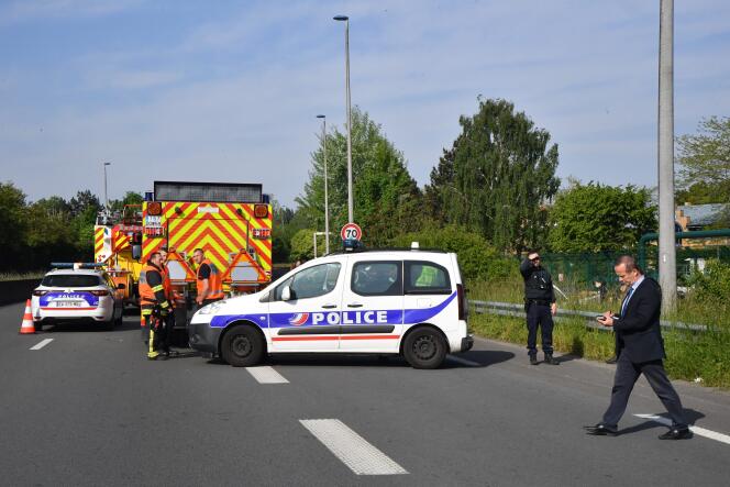 On the scene of a fatal accident which left 4 dead including 3 police officers, on the RD700 between Roubaix and Villeneuve-d'Ascq, on May 21, 2023.