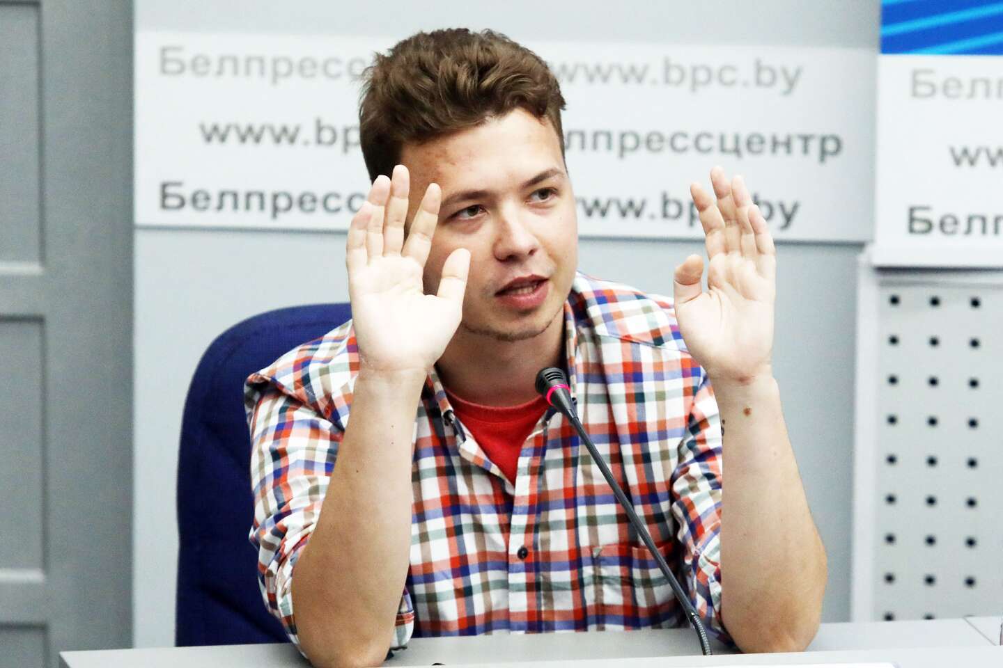 In Bielorussia, Roman Protasevich ha ottenuto l’amnistia dopo aver collaborato con il regime