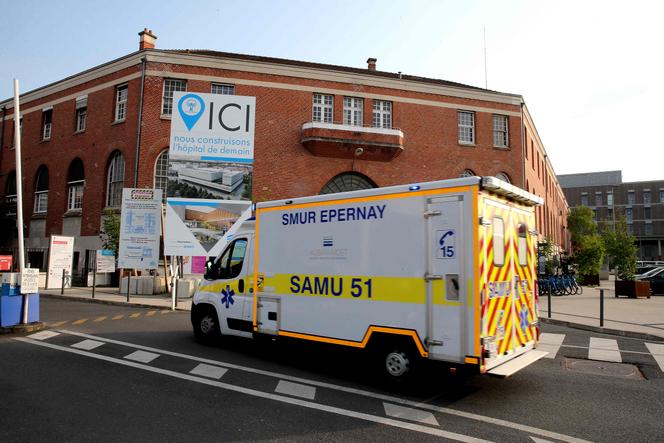 Monday, May 22 at the Reims University Hospital, after the stabbing of a medical secretary and a caregiver.