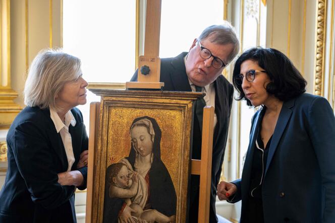 Culture Minister Rima Abdul Malak (right), next to Felix de Marez Oyens and his wife, Theodora de Marez Oyens, representing the heirs of Ernst and Agathe Saulmann and Harry Fuld junior, at a ceremony restitution of three works of art looted from German Jews by the Nazis between 1933 and 1945, in Paris, on April 18, 2023. 