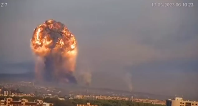 Les voix prorusses assurent que la destruction d’un entrepôt de munitions, qui seraient britanniques et radioactives, a formé un nuage qui se dirige vers l’ouest.