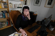 L’écrivaine Elisabeth Guimard, à Saint-Mary (Charente), en 2023.