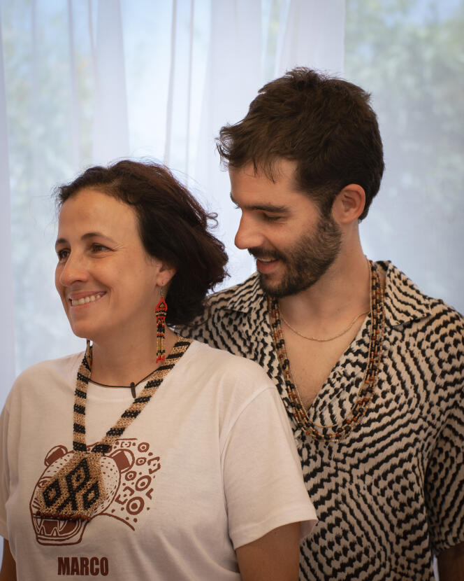 Os diretores de “La Fleur de Buriti” René Nader Messora e João Salavisa em Cannes no dia 23 de maio de 2023.