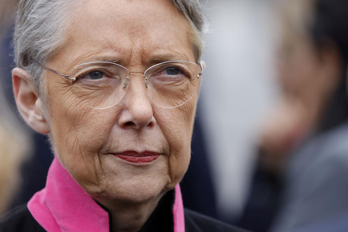 según Elisabeth Borne, la derogación propuesta es una «falta de respeto» a los franceses